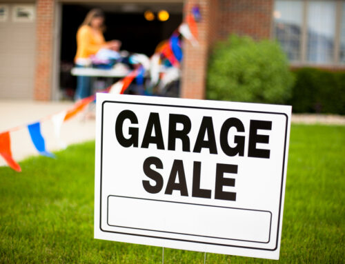 How to Hold a Successful Community Garage Sale